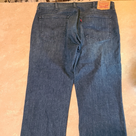 Levi Strauss 541 Medium Wash 38x30 - Picture 3 of 5